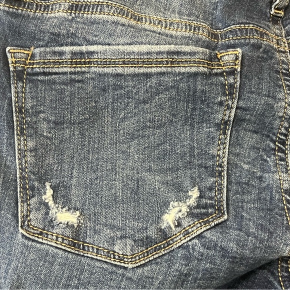 Women’s American Rag factory distressed jeans. Size 9. - Picture 7 of 16